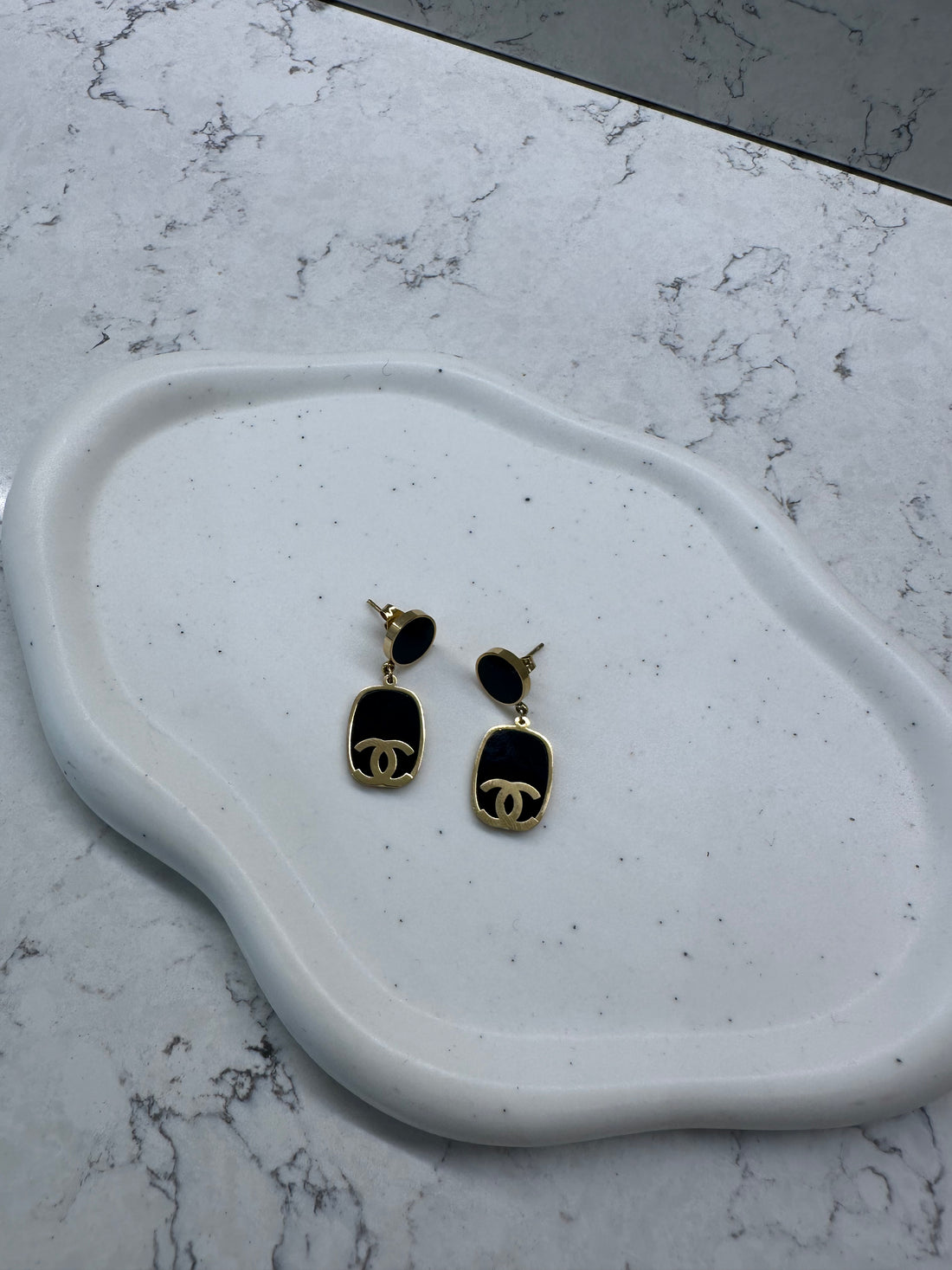 Boucles d’oreilles CASSY noir