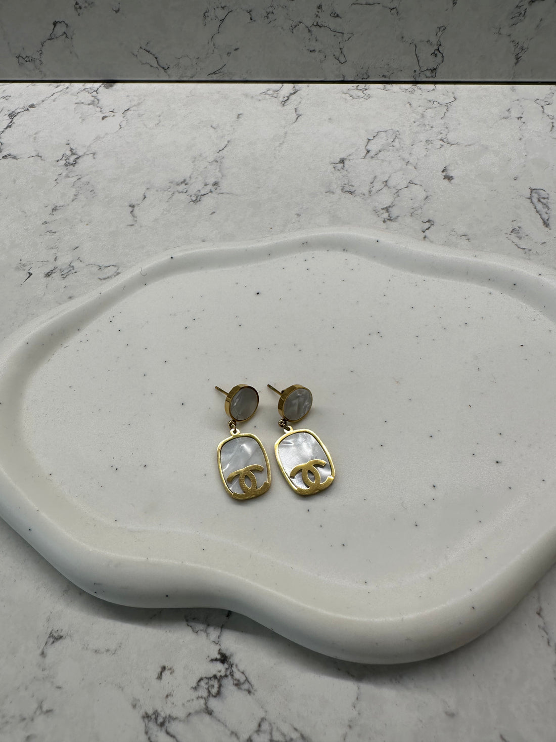 Boucles d’oreilles CASSY blanche