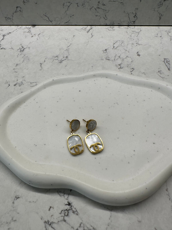 Boucles d’oreilles CASSY blanche